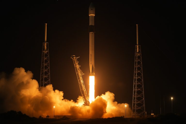 SpaceX Gør Sig Klar til Højrisiko SiriusXM SXM-10 Opsendelse: Natsaftens Opsendelse Lover et Spektakulært Show Over Florida